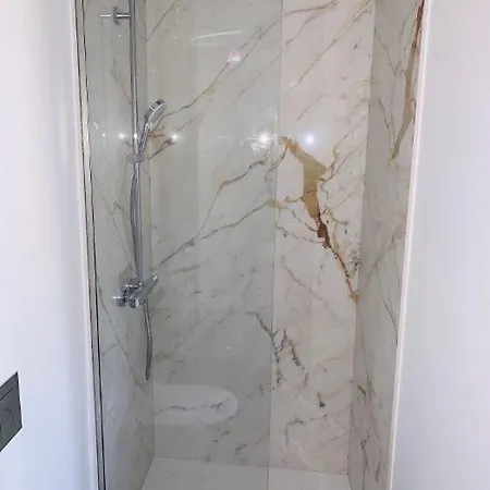 Vetriera41 *